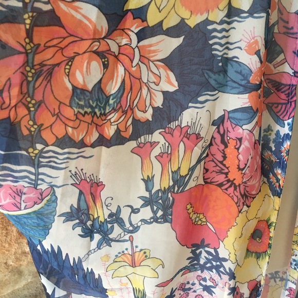 RESTOCKING! 5⭐️Fave!Passionflower Tropical Kimono - Picture 7 of 8